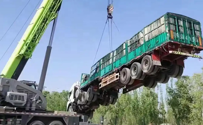 小金道路脱困救援案例